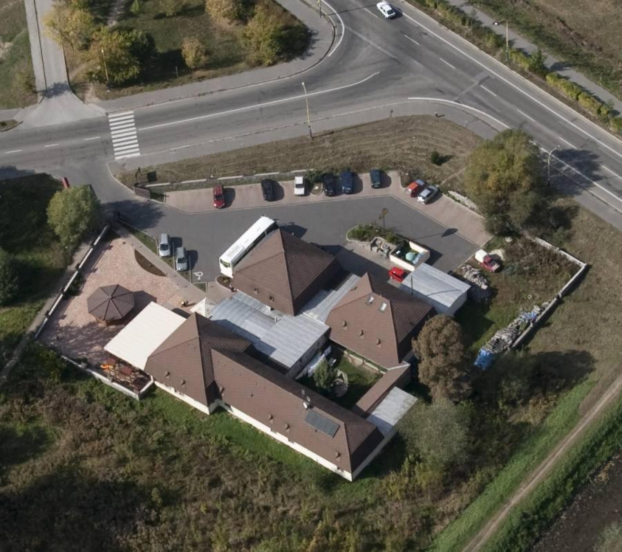Penzion Almada Zvolen Esterno foto